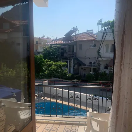 ベッド・アンド・ブレックファスト Kristal ダルヤン