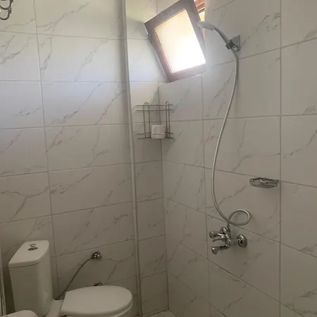 Kristal לינה וארוחת בוקר