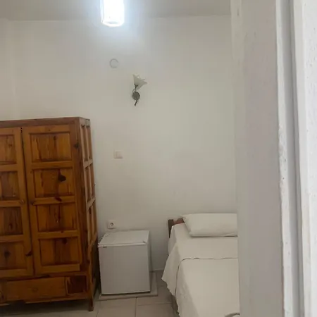 Kristal לינה וארוחת בוקר דליאן